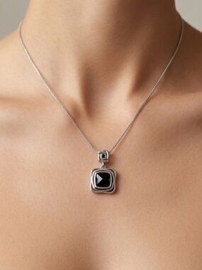 Magnolia Silver 925 Sterling Silver Black Faceted Square Pendant Necklace